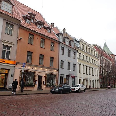 Dream Apartment Near The Old Tower Riga Esterno foto