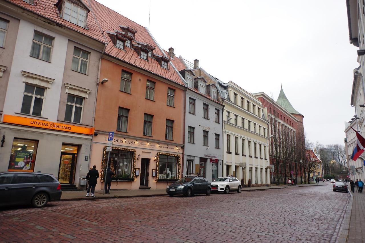 Dream Apartment Near The Old Tower Riga Esterno foto