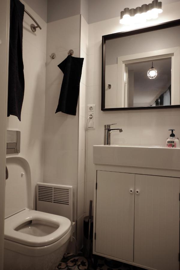 Dream Apartment Near The Old Tower Riga Esterno foto