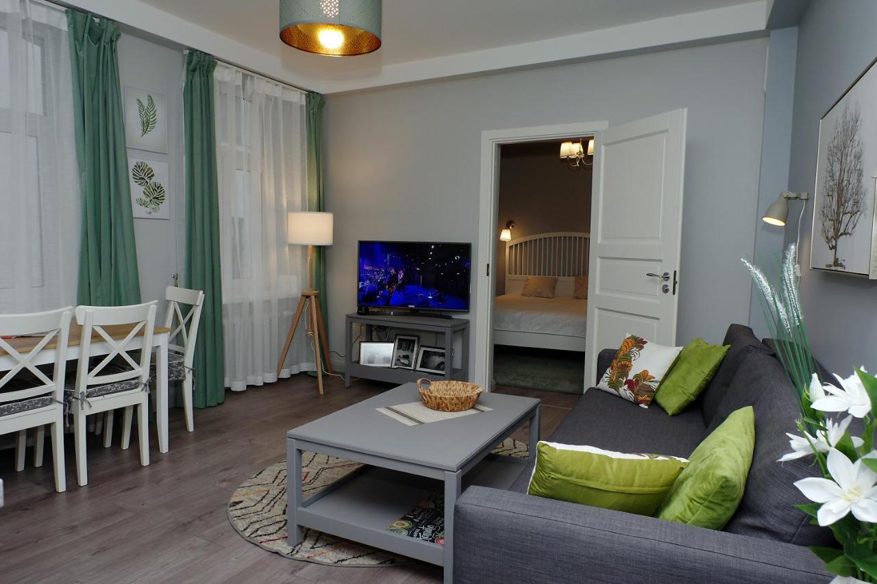 Dream Apartment Near The Old Tower Riga Esterno foto
