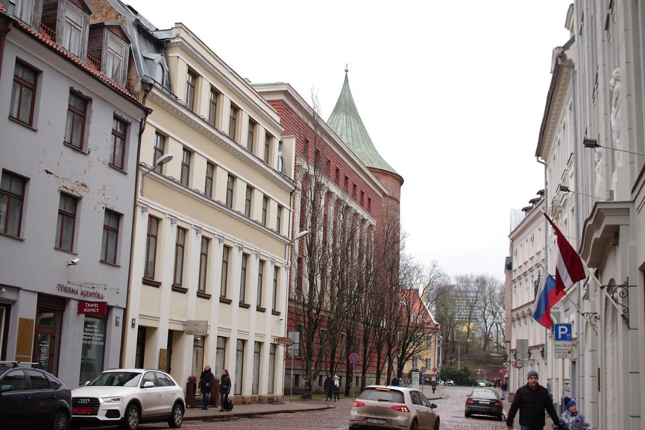 Dream Apartment Near The Old Tower Riga Esterno foto